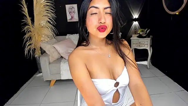 Snapshot of Hanna_fost chatting on 02-11-25, 05:29 Hanna fost online show from 02-11-25, 05:29