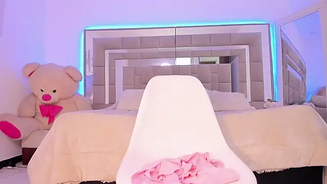 Snapshot of Hanna_fost chatting on 03-08-25, 03:56 Hanna fost online show from 03-08-25, 03:56