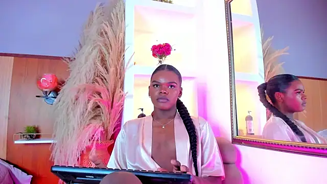 CamiEstrada online show from 01-26-25, 12:58