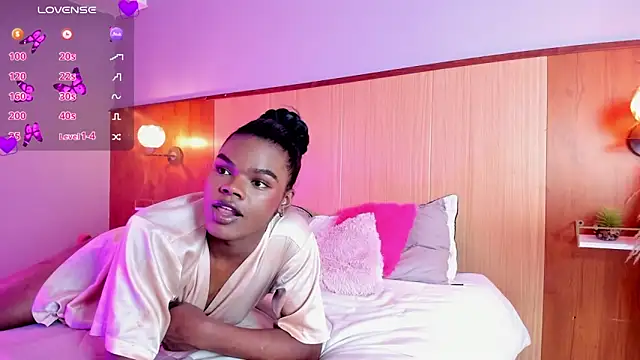 CamiEstrada online show from 02-07-25, 12:53