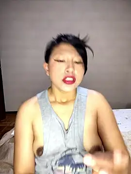 Snapshot of Giviper1 chatting on 01-16-26, 03:32 Giviper1 online show from 01-16-26, 03:32