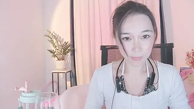 Snapshot of Amity-ox chatting on 03-12-25, 08:08 Amity-ox online show from 03-12-25, 08:08
