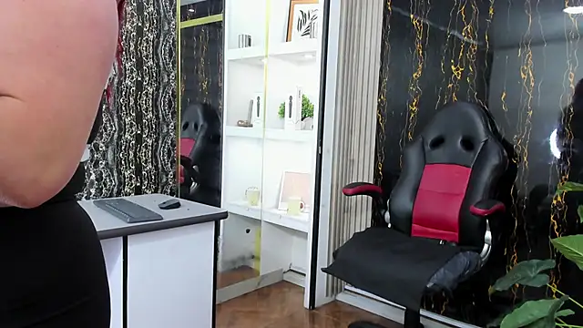 Snapshot of MirandaRossi chatting on 01-17-26, 03:22 MirandaRossi online show from 01-17-26, 03:22