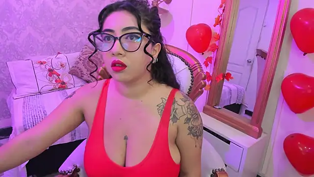 Snapshot of Sexy_cristall_ chatting on 02-20-25, 08:03 Sexy cristall online show from 02-20-25, 08:03