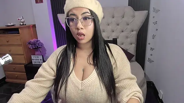 Snapshot of Sexy_cristall_ chatting on 10-16-25, 11:28 Sexy cristall online show from 10-16-25, 11:28