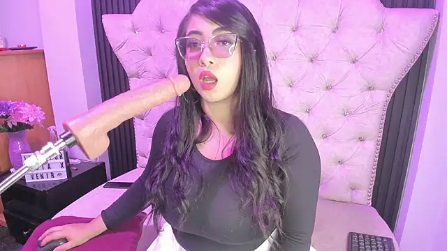 Sexy cristall  online show from 02-09-26, 07:29