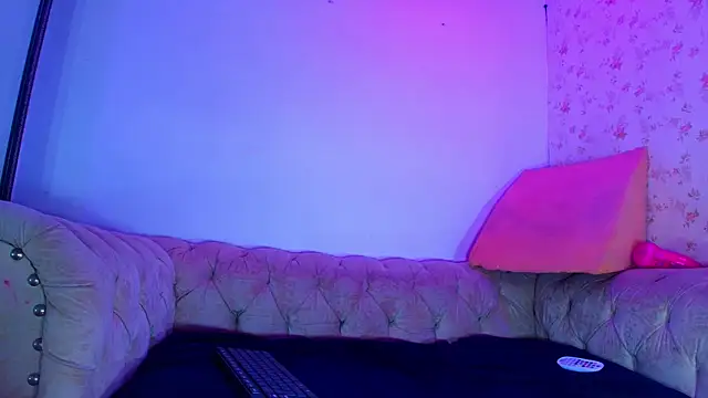 kira mz online show from 09-23-25, 11:57