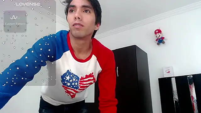 Snapshot of Marcosdfreitas chatting on 09-17-25, 12:29 Marcosdfreitas online show from 09-17-25, 12:29