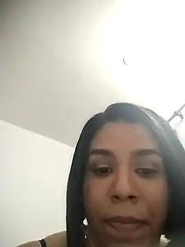 Snapshot of Emmy_cole_ chatting on 09-18-25, 04:25 Emmy cole online show from 09-18-25, 04:25