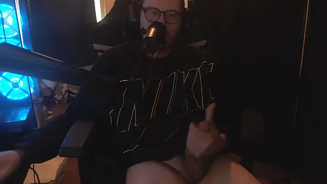 chicostick413 online show from 11-06-25, 03:24