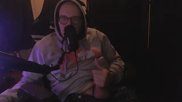 chicostick413 online show from 12-17-25, 09:32