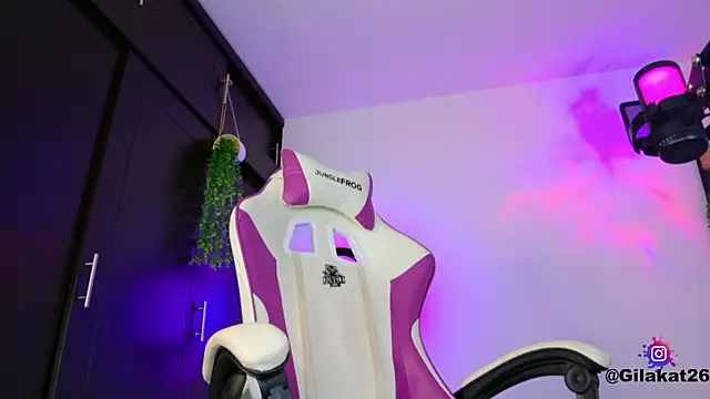 GilaKat online show from 11-28-25, 01:52