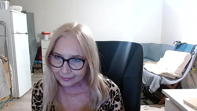 sofia xkiss online show from 03-18-25, 01:21