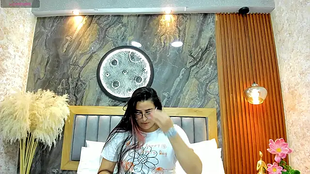 BellaPeers  online show from 04-28-26, 10:42