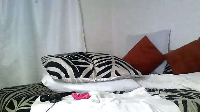 Shria107 online show from 04-28-26, 10:48