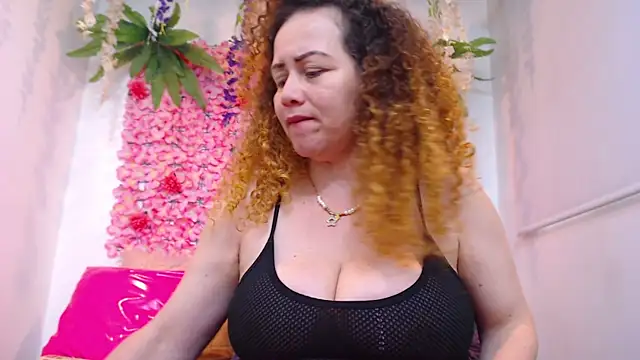 BLONDE SEXYHOT online show from 04-18-26, 04:22