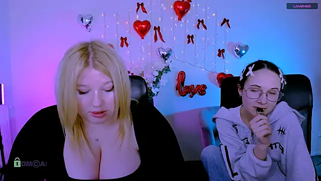 Snapshot of juli_kisss chatting on 02-11-26, 01:10 juli kisss online show from 02-11-26, 01:10