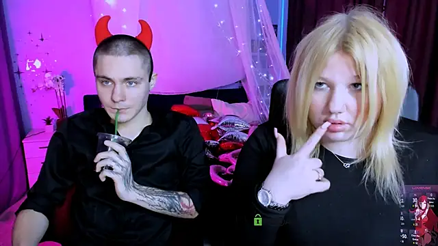 Snapshot of juli_kisss chatting on 02-18-26, 01:23 juli kisss online show from 02-18-26, 01:23