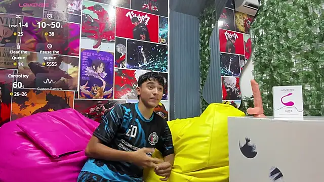 Snapshot of Austin_Cardieff chatting on 01-07-25, 08:31 Austin Cardieff online show from 01-07-25, 08:31