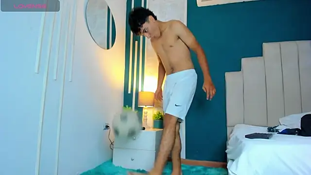 Snapshot of Austin_Cardieff chatting on 01-08-25, 10:27 Austin Cardieff online show from 01-08-25, 10:27