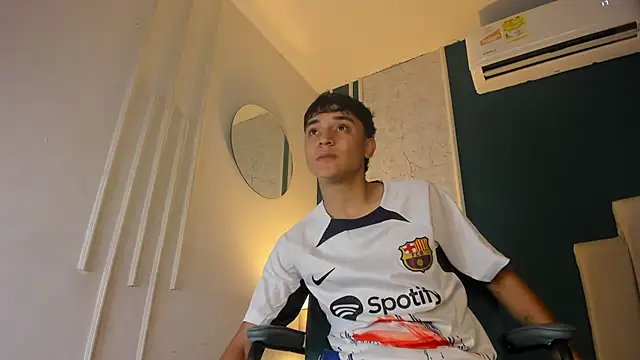 Snapshot of Austin_Cardieff chatting on 03-13-25, 03:33 Austin Cardieff online show from 03-13-25, 03:33