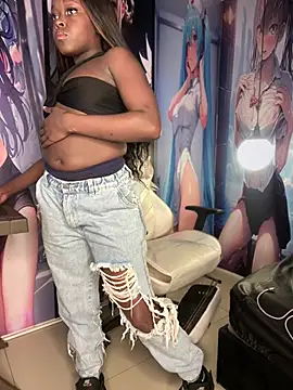 Snapshot of Thyana_LS chatting on 02-05-25, 01:11 Thyana LS online show from 02-05-25, 01:11