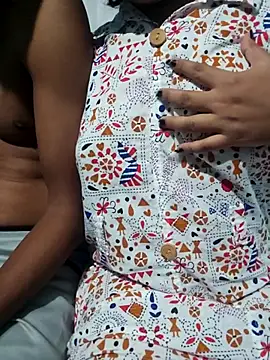 Snapshot of hotbaby_5 chatting on 10-04-25, 04:21 hotbaby 5 online show from 10-04-25, 04:21