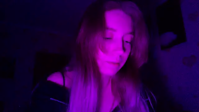 qwolll online show from 03-07-25, 07:38