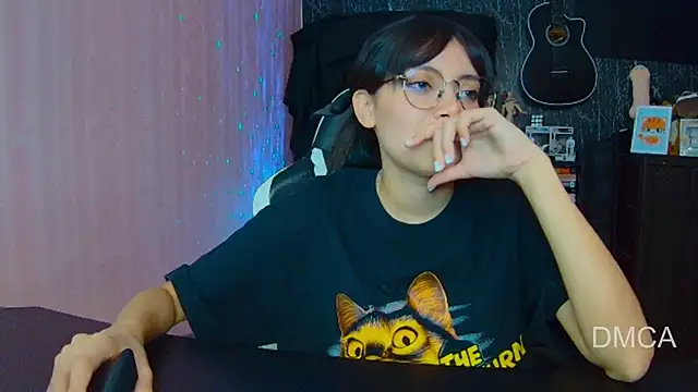 Snapshot of Drea_Foox chatting on 10-09-25, 02:53 Drea Foox online show from 10-09-25, 02:53