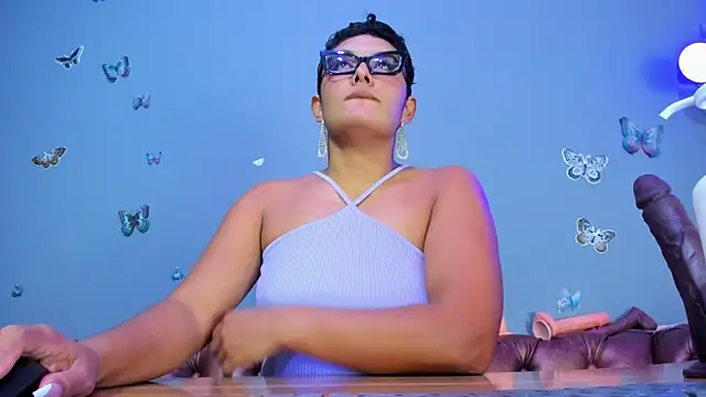 Kaira mosse online show from 12-21-25, 11:39