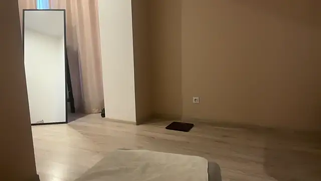 valeriaxxx1 online show from 04-13-26, 04:23