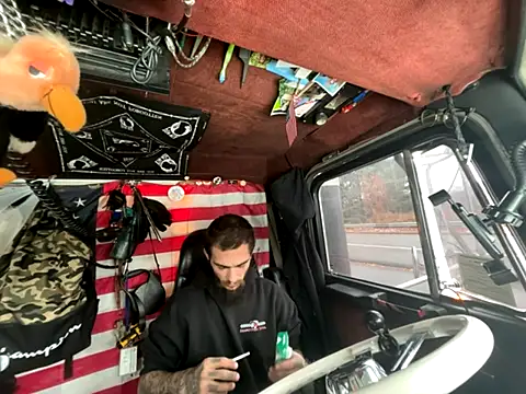 XMeF10 online show from 12-05-25, 07:43