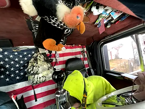 XMeF10 online show from 12-14-25, 07:07