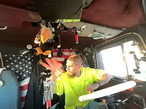 XMeF10 online show from 04-14-26, 11:16