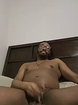 Snapshot of Hotcock100 chatting on 05-18-26, 01:35 Hotcock100 online show from 05-18-26, 01:35