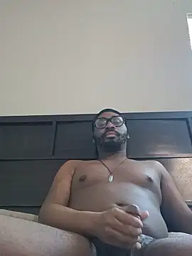 Snapshot of Hotcock100 chatting on 05-18-26, 06:03 Hotcock100 online show from 05-18-26, 06:03