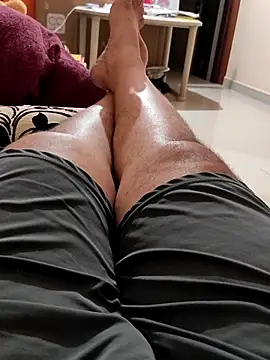 Akhil3290 online show from 04-20-26, 07:04