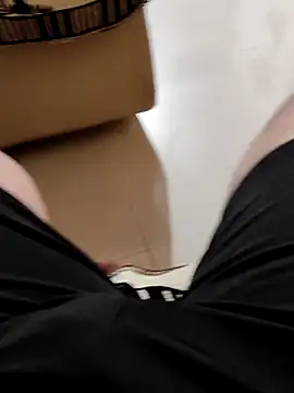 Akhil3290 online show from 04-21-26, 08:01