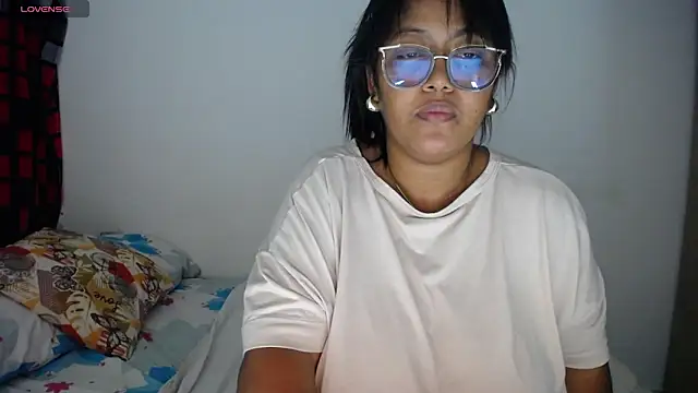 miajoseph  online show from 11-04-25, 04:33