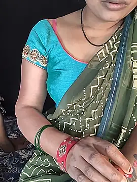 Snapshot of Shivani_Mumbai85 chatting on 02-06-26, 05:27 Shivani Mumbai85 online show from 02-06-26, 05:27