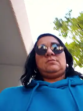 Snapshot of paulinaDiaz1 chatting on 10-18-25, 04:30 paulinaDiaz1 online show from 10-18-25, 04:30