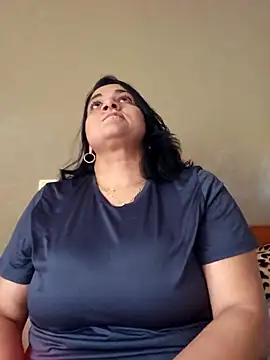 Snapshot of paulinaDiaz1 chatting on 10-21-25, 01:12 paulinaDiaz1 online show from 10-21-25, 01:12