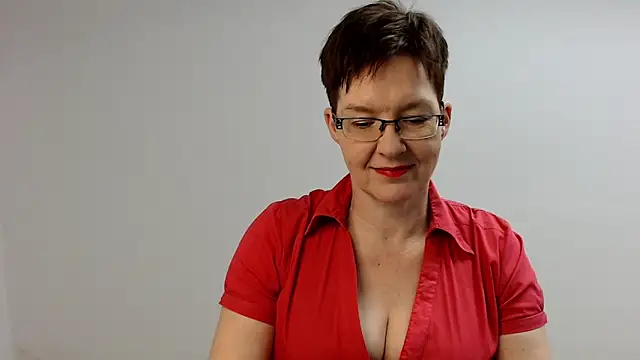 Snapshot of Sofie69Velvet chatting on 02-11-25, 03:18 Sofie69Velvet online show from 02-11-25, 03:18