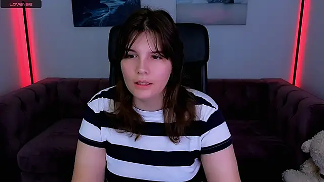 Ruyjin Choi online show from 10-18-25, 10:49