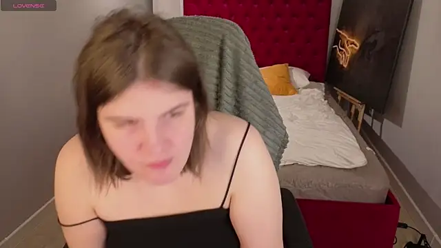 Ruyjin Choi online show from 04-15-26, 10:44