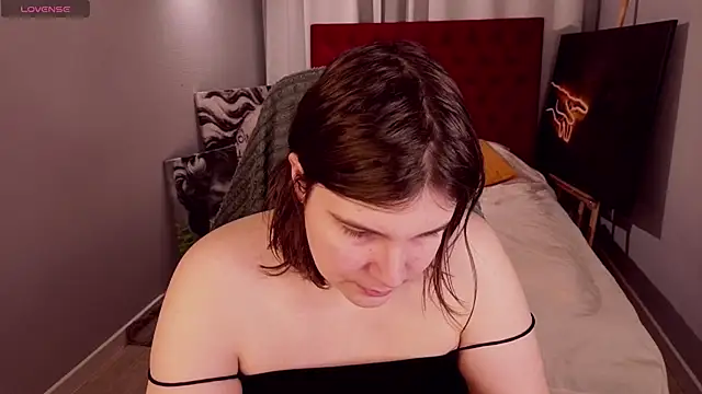 Ruyjin Choi online show from 04-26-26, 10:46