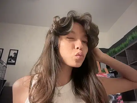 DesiredHoney online show from 09-27-25, 05:51