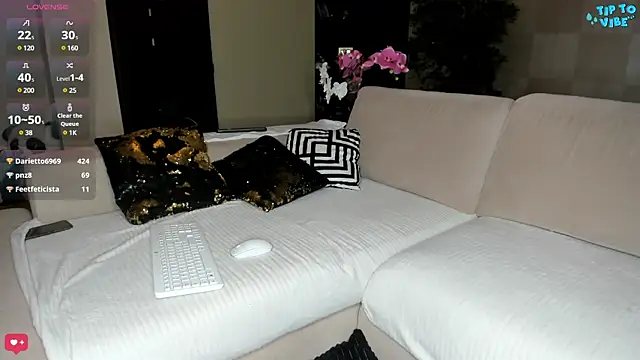 MichelleCara online show from 01-27-25, 02:02