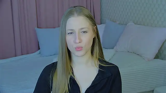 Snapshot of BritneyCruze chatting on 02-27-25, 08:06 BritneyCruze online show from 02-27-25, 08:06