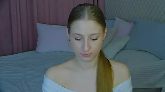 Snapshot of BritneyCruze chatting on 03-05-25, 11:49 BritneyCruze online show from 03-05-25, 11:49